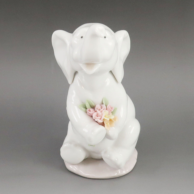 【Lladro】Lladro Little White Elephant with Flower Figurine