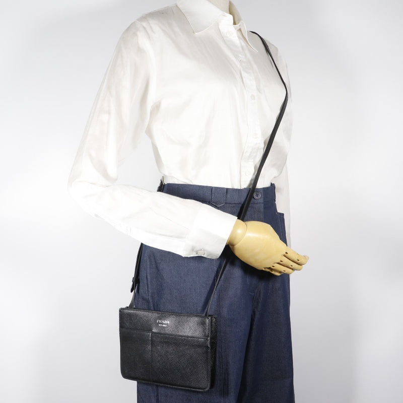 [PRADA]PRADA
 mini bolso de hombro 
 Bandolera Saffiano negra con botones a presión, minibandolera unisex de rango B