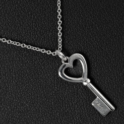 TIFFANY&Co.】ティファニー ハートキー ネックレス シルバー925 約2g Heart key レディースA+ランク – KYOTO  NISHIKINO