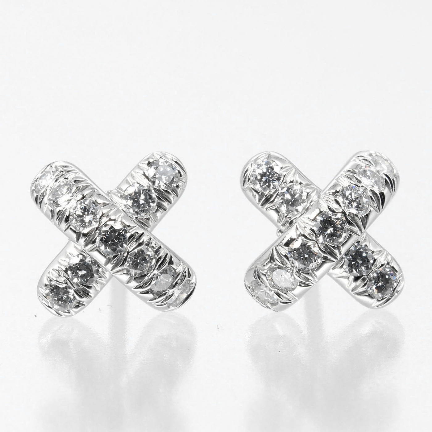 TIFFANY&Co.】ティファニー クロス ステッチ ピアス – NISHIKINO