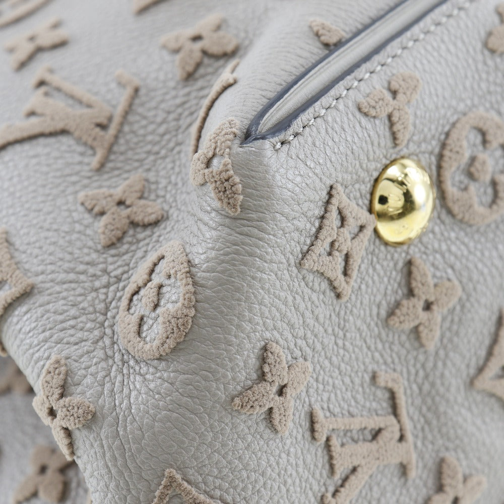 I211723027-4_23d360ac-7f05-