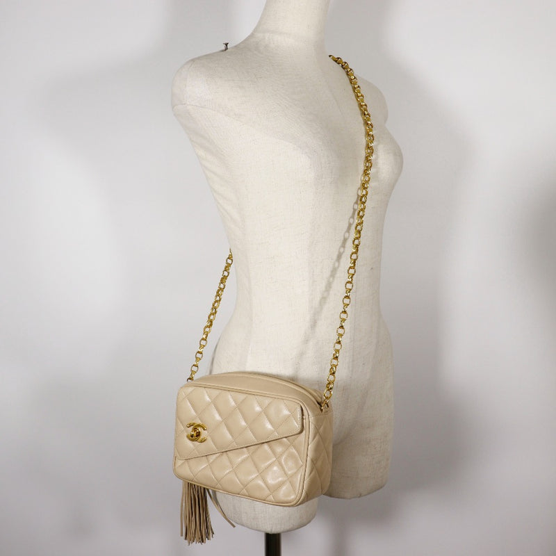 [CHANEL] Chanel 
 ChainShoulder Shoulder Bag
 Matelasse Turn lock fringe lambskin beige diagonally hanging Fastener CHAINSHOULDER Ladies