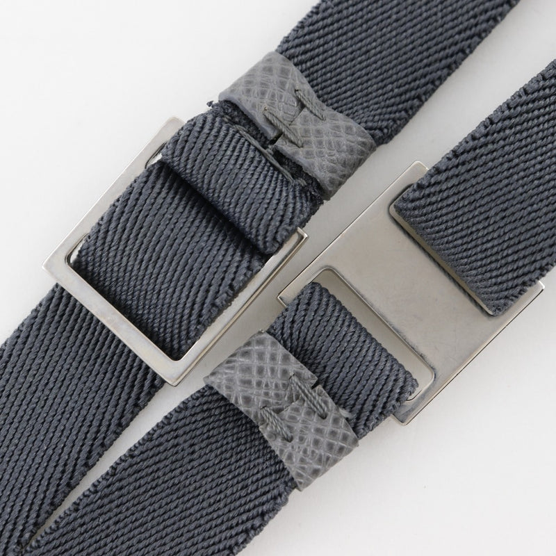 [Louis Vuitton] Louis Vuitton Coririe Portcre AUTRES STRAP NOUCHE M66127 TAIGA GLACIER GREY CX0110 GRAVED COLLIER PORTOCRE MEN A RANG