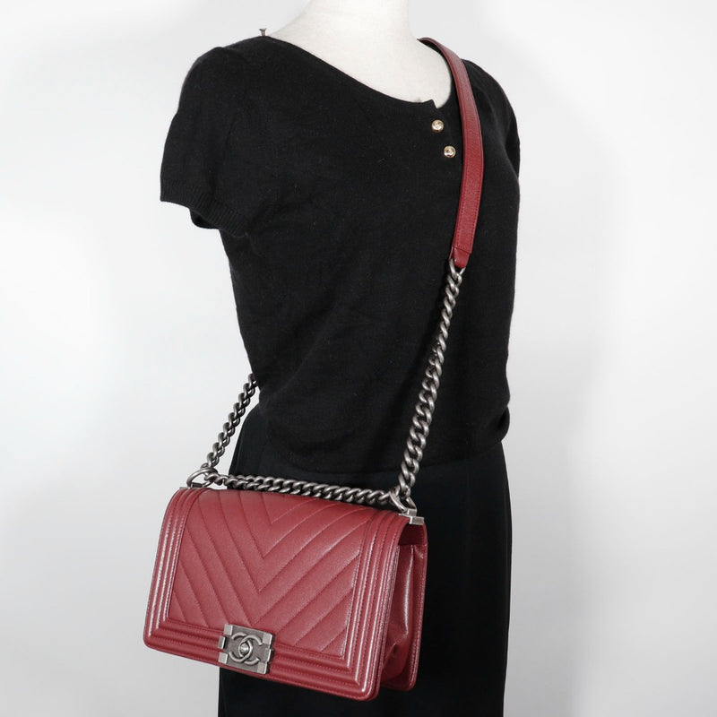 [CHANEL] Chanel ChainShoulder Shoulder Bag Boy Channel 25 V Stitch A67086 Caviar Skin Wine Red Diagonal Ladies A-Rank