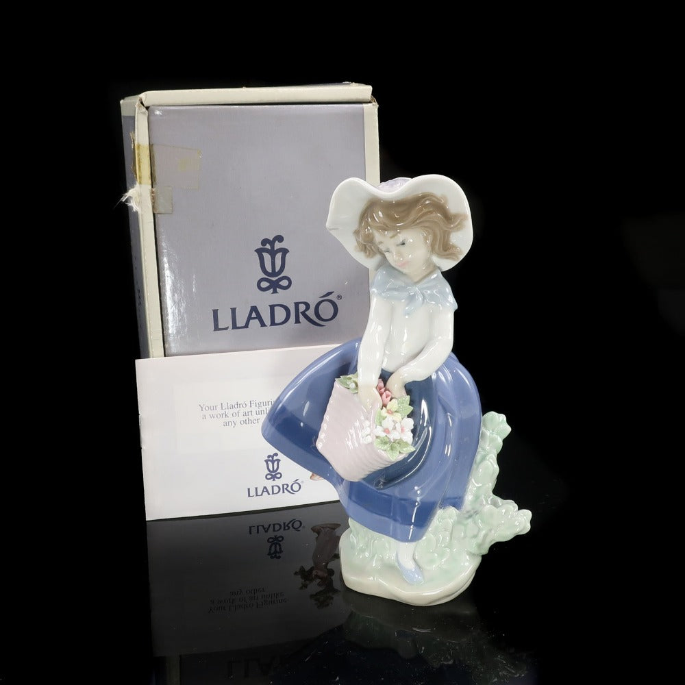Lladro】リヤドロ きれいな花ばかり 置物 オブジェ – NISHIKINO