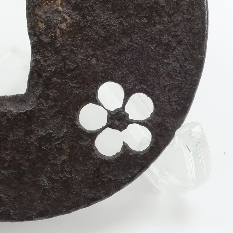時代刀装具 鉄製 梅透かし文 鍔 骨董品 – NISHIKINO VINTAGE KYOTO