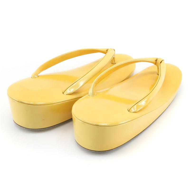 全球凉鞋 
 和服配件搪瓷23.5厘米黄色鞋类Zori女士