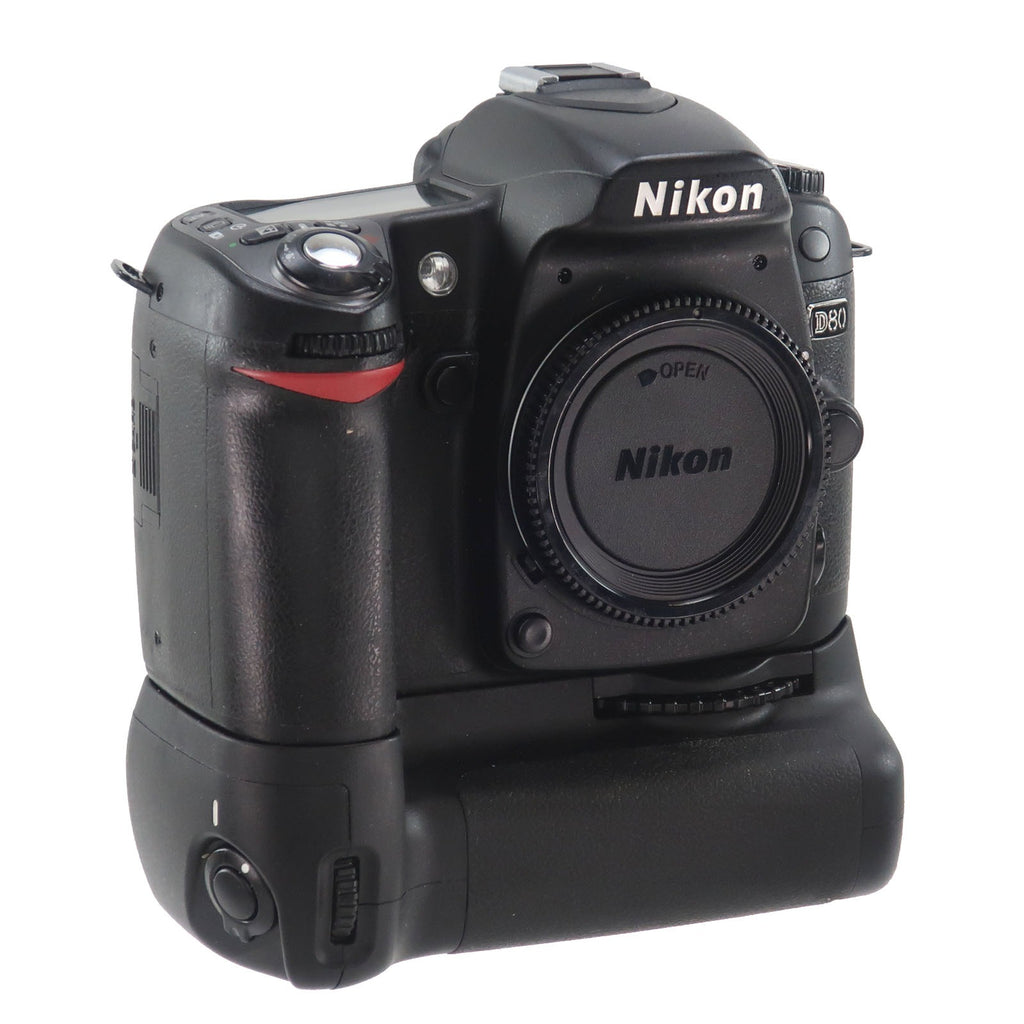 Nikon D80 超美品 MB-D80付 バッテリー2個付 劣化度0 Nikon】ニコン D80 MB-D80 バッテリーパック デジタルカメラ