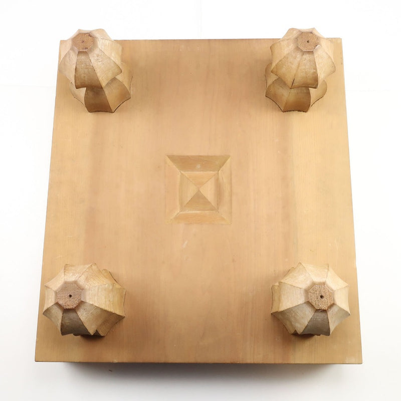 Tablero shogi de 3 pulgadas con patas y otros artículos varios.