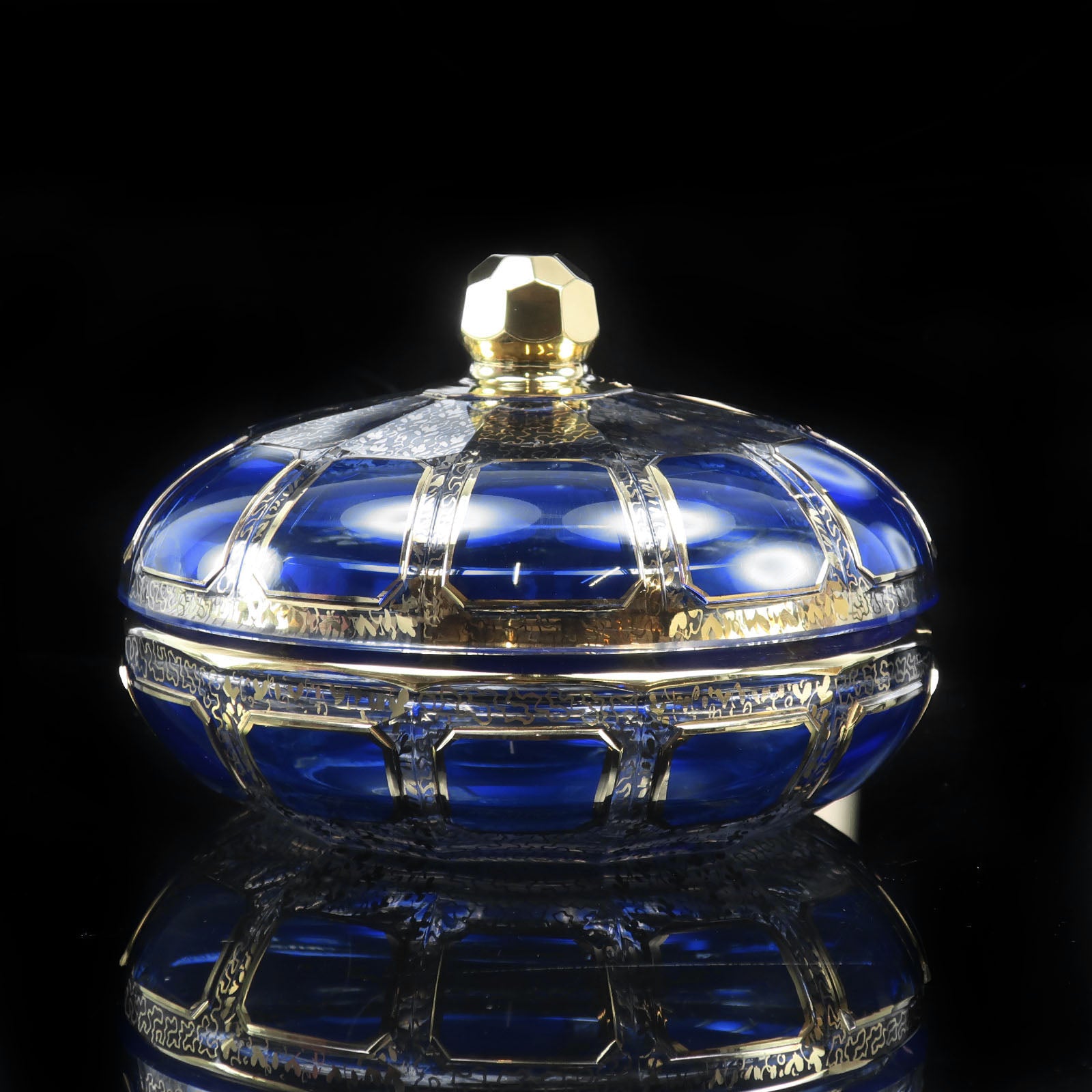 ボヘミアガラス ブルー 金彩 薔薇模様 蓋付き 三つ足 チェコ Moser】モーゼル ボヘミアンガラス 金彩 蓋物 ( キャンディディッシュ