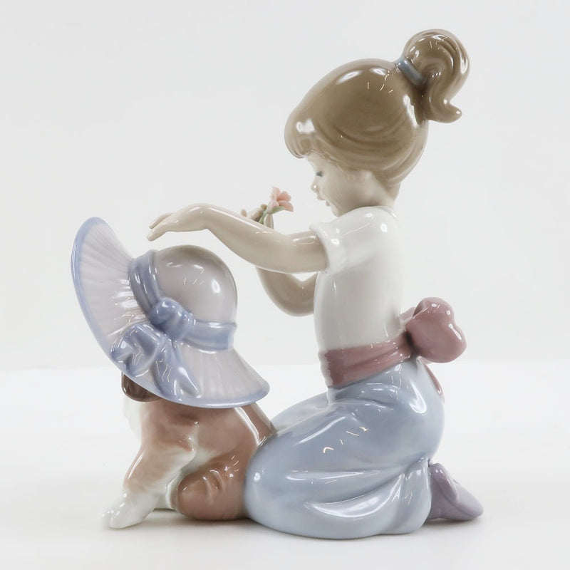 Lladro】リヤドロ タイトル「おめかししようね」 置物 オブジェ 6862