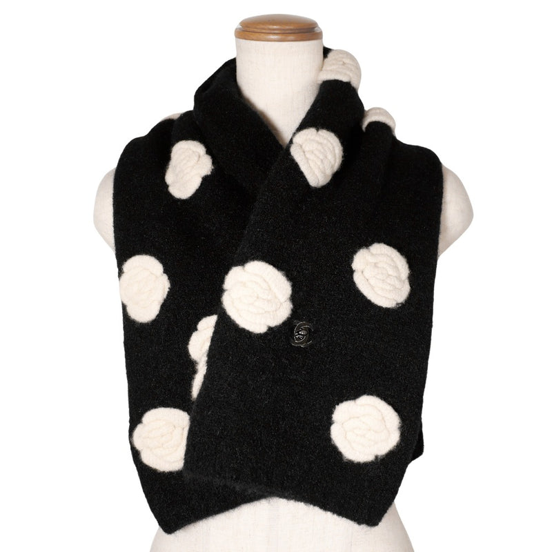 [Chanel] Chanel Camellia Muffler Turn Lock P3923K02754 Laine X Mohair Black Flower Camelia Ladies A-Rank