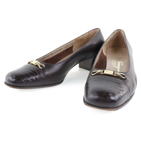 [Salvatore Ferragamo] Salvatore Ferragamo 
 Ganchini pumps 
 Calf tea GANCINI Ladies