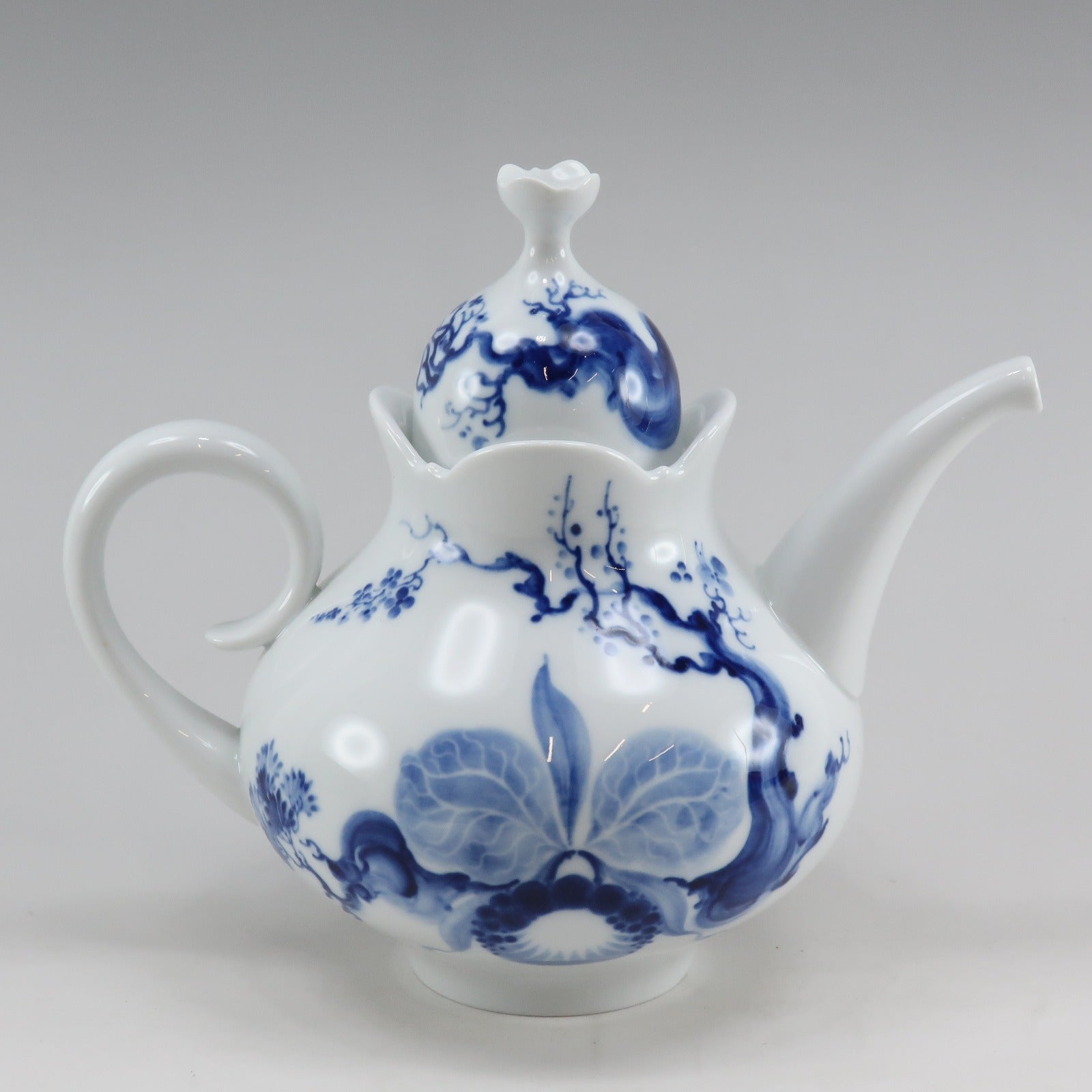 Meissen】マイセン ブルーオーキッド 食器 ティーポット 824001/23724 ポーセリン Blue orchid _Aランク –  KYOTO NISHIKINO