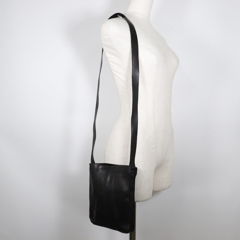 [HERMES] Hermes 
 Tudu shoulder bag 
 Calf black diagonal hanging A5 Snap button TOUDU Unisex A-Rank