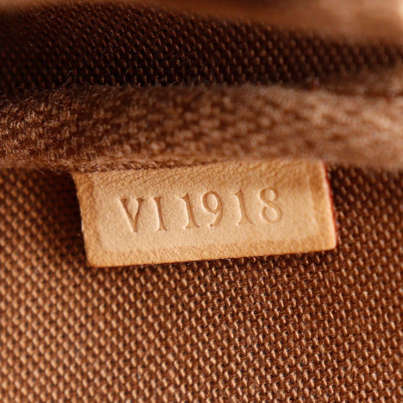 [Louis Vuitton] Louis Vuitton 
 Pochette Accessory Pouch 
 With shoulder strap M51980 monogram canvas tea VI1918 engraved zipper POCHETTE ACCESSOIRES Ladies S rank