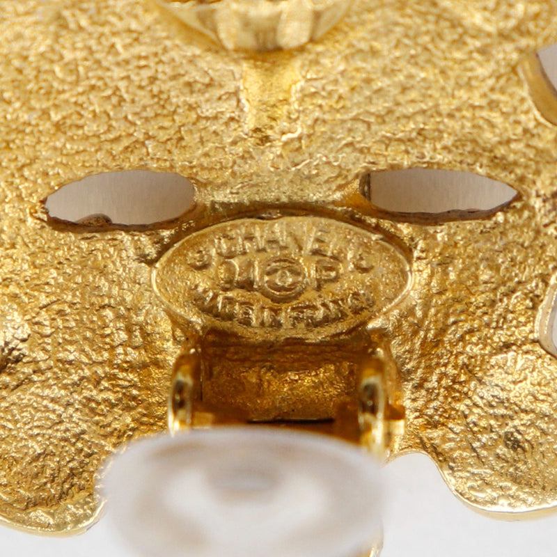 [Chanel] Chanel 
 Pendientes de cocomar 
 Floja de oro vintage 94P aprox.