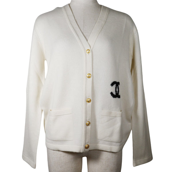 [CHANEL] Chanel 
 COCO Mark Cardigan 
 05p p25866v01857StainsYof White COCO Mark Ladies A Rank