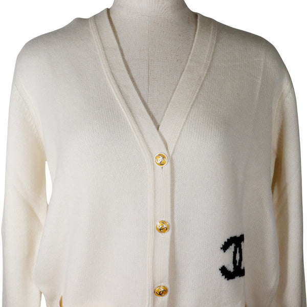 [Chanel] Chanel 
 COCO Mark Cárdigan 
 05P P25866V01857 Cashmere Off White Coco Ladies A Rank