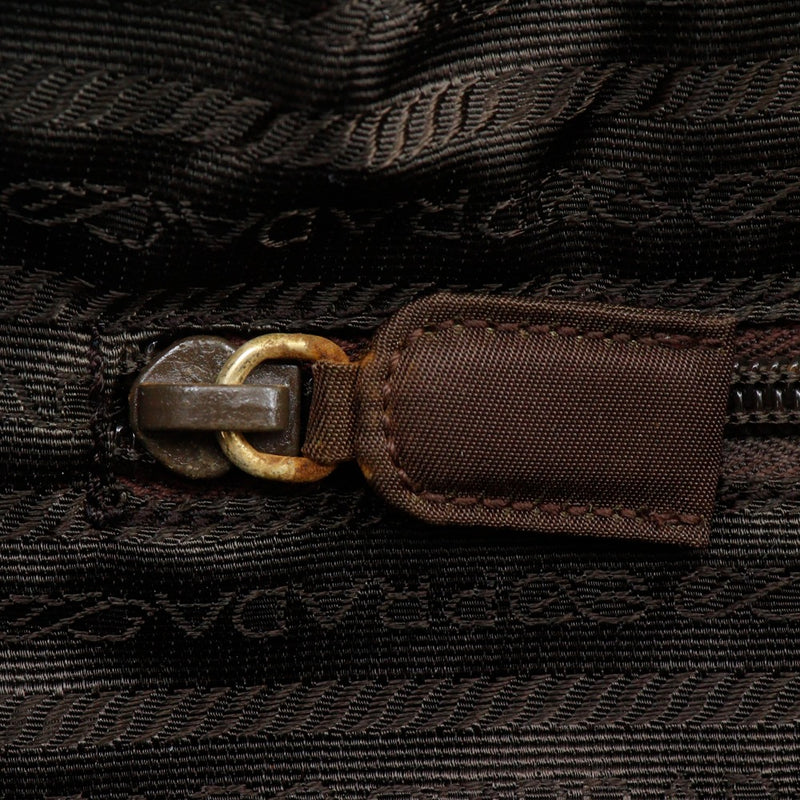 [PRADA]PRADA
 bolso de mano con logo y cuentas 
 B3763 Bolso de mano de nailon marrón, cremallera A5 con logo de cuentas para mujer