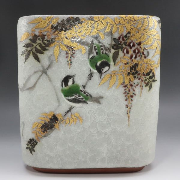 [kyoyaki] Kyoto ware by Soji Suzuki Colored gold and silver painting Wisteria and four-pointed sparrow flat jar vase