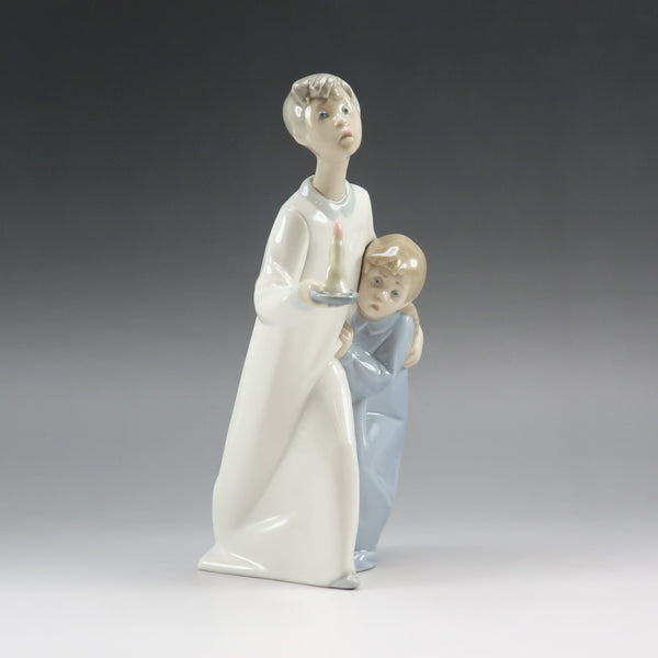 リヤドロ　「ナイトシャツの子供たち」（型番4874） Lladro】リヤドロ ナイトシャツの子供たち 置物 オブジェ 4874