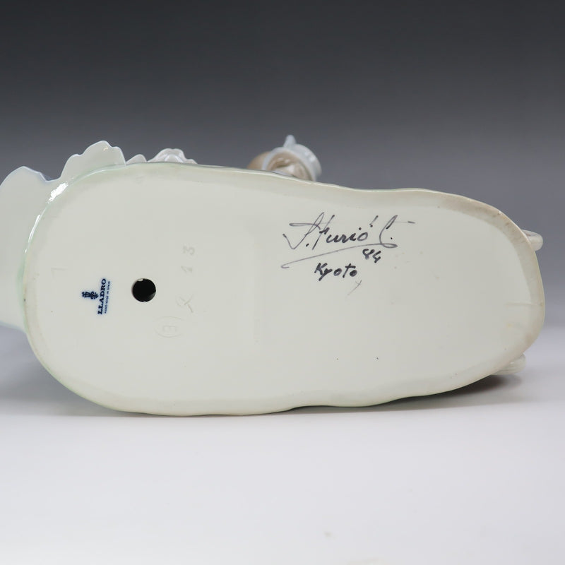 Lladro】リヤドロ 乳母車 置物 オブジェ 4938 – NISHIKINO VINTAGE KYOTO