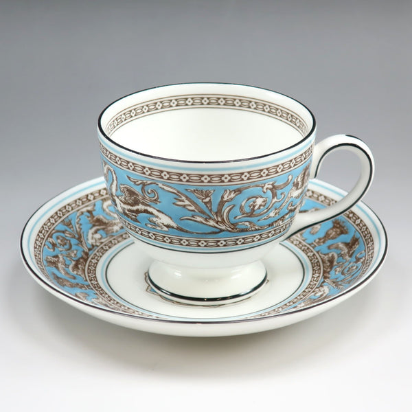 [Wedgwood] Wedgwood 
 Vaisselle florentine turquoise 
 Tasse et soucoupe porcelaine florentine turquoise _