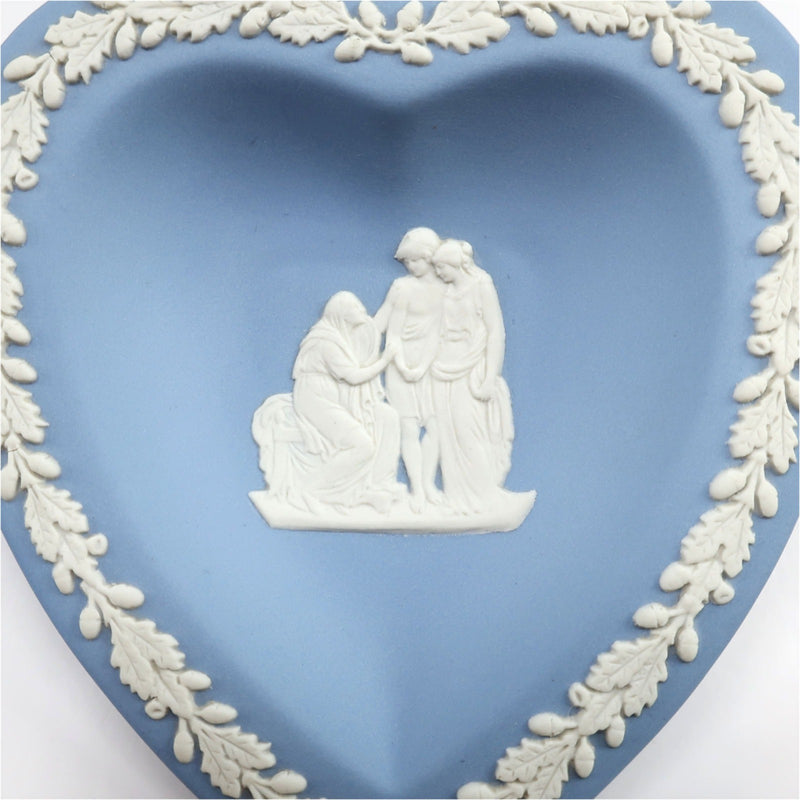 [웨지우드] 웨지우드 
 하트 모양의 부속품 상자 장식물 오브제 
 벽옥 페일블루 하트형 부속품 상자 _A랭크