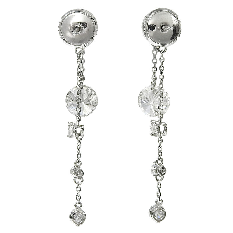 Design catch earrings