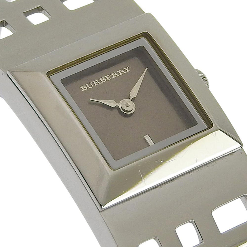 [Burberry] Burberry 
 遗产手表 
 手镯手表BU4701不锈钢银石英模拟显示棕色拨号遗产女士