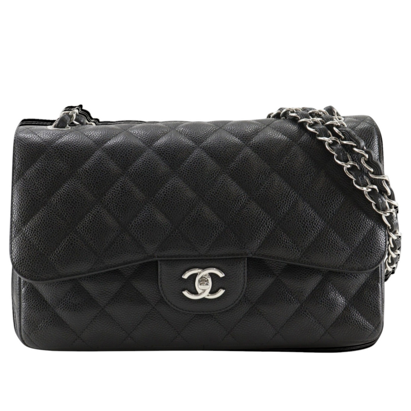 NISHIKINO VINTAGE KYOTOのCHANELマトラッセ ダブルフラップ チェーンショルダーバッグ。黒のキャビアスキンにシルバー金具が映えるクラシックなデザイン。