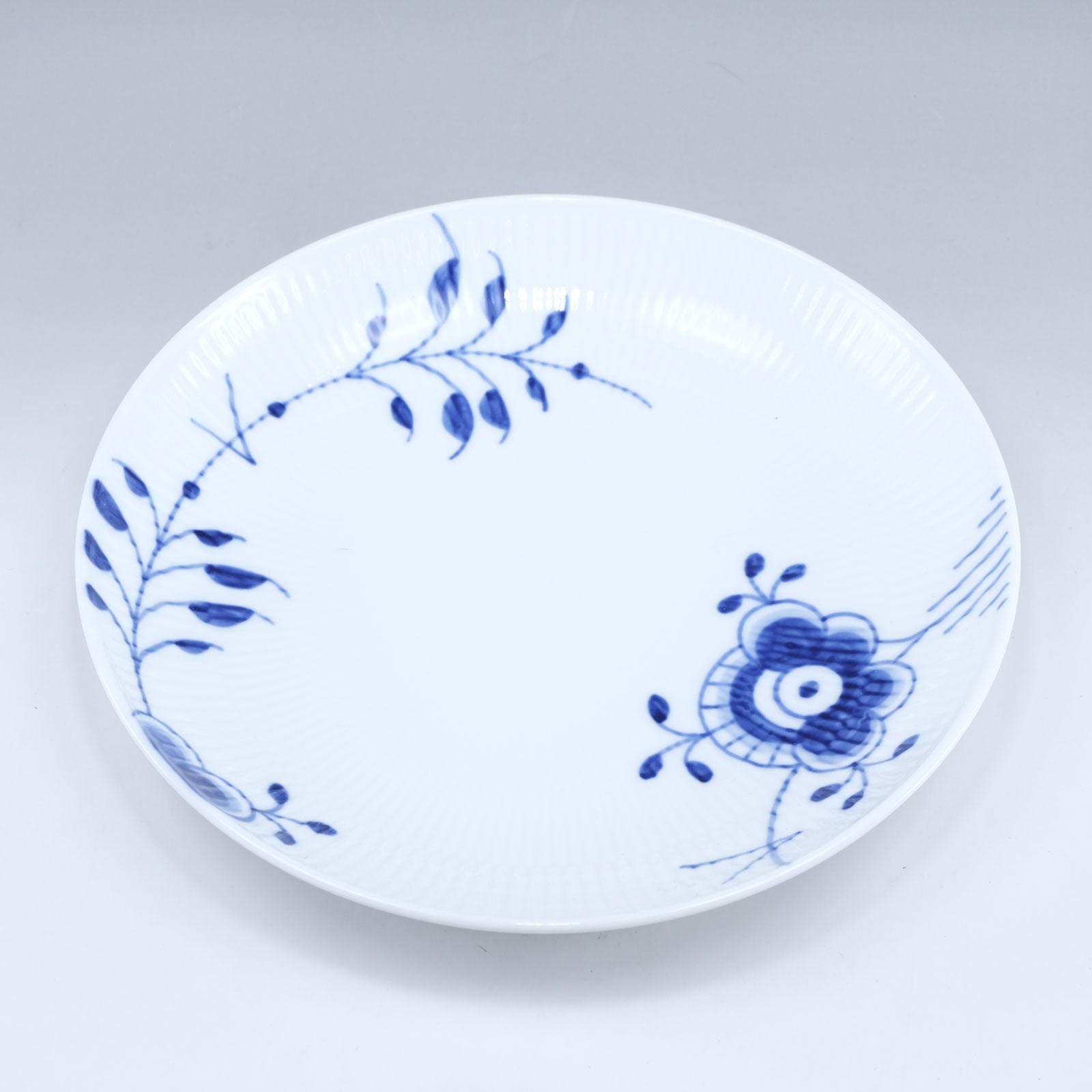 Royal Copenhagen】ロイヤルコペンハーゲン ブルーフルーテッド メガ