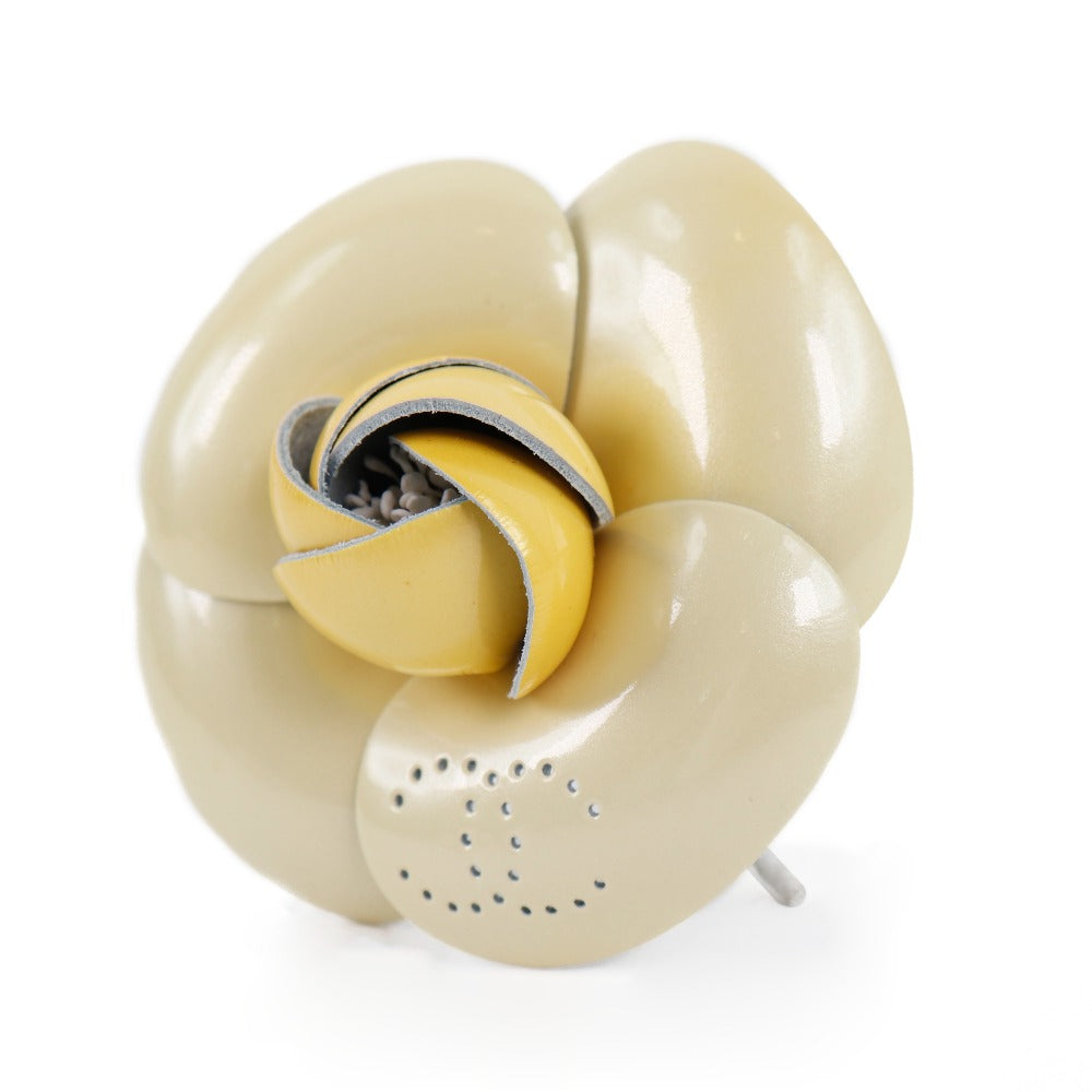 CHANEL】シャネル コサージュ カメリア A16272X01462 ブローチ 黄色