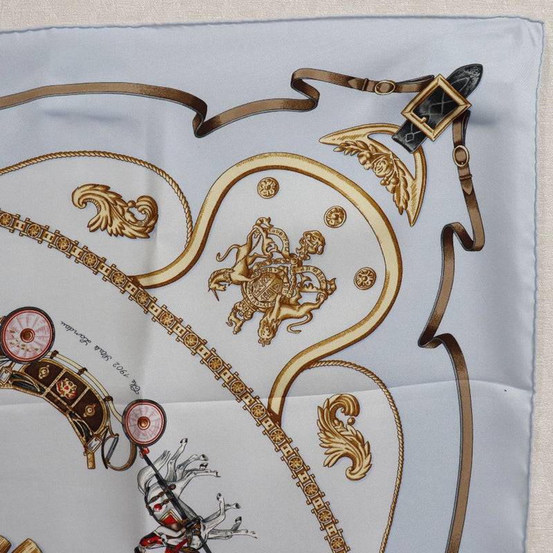 【HERMES】エルメス
 カレ90 THE ROYAL MEWS 王室の馬小屋 シルク 水色 レディース スカーフ
Aランク