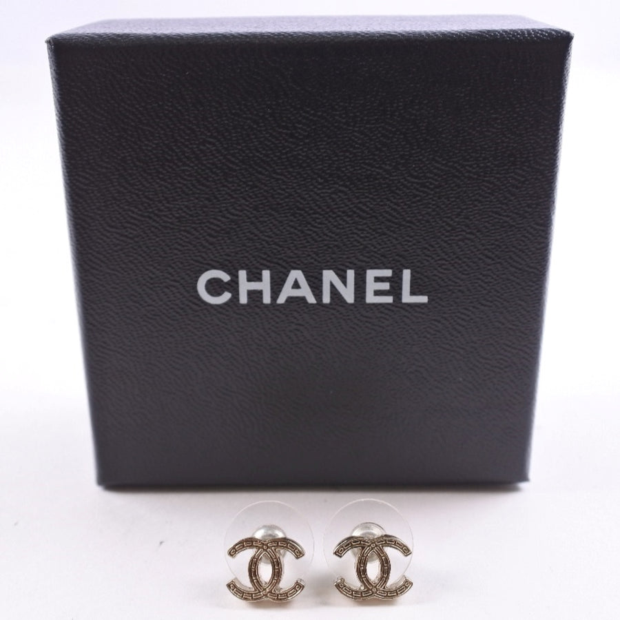 CHANEL】シャネル ココマーク A21281 ピアス 金メッキ シルバー