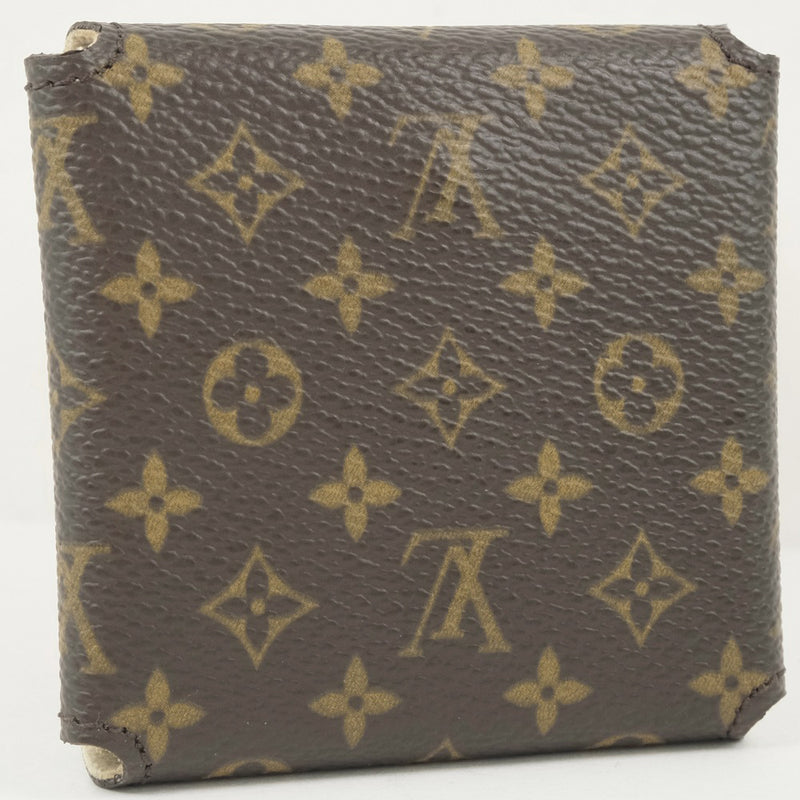 louis vuitton carved monogram necklace