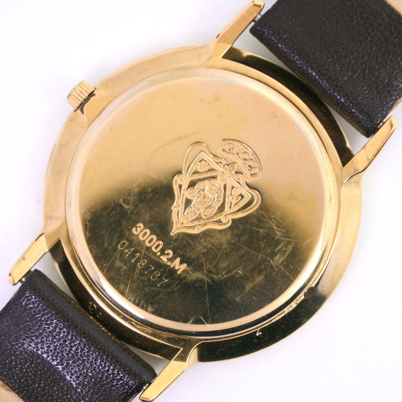 【GUCCI】グッチ
 3000.2.M 腕時計
 ステンレススチール×レザー ゴールド クオーツ メンズ 黒文字盤 腕時計