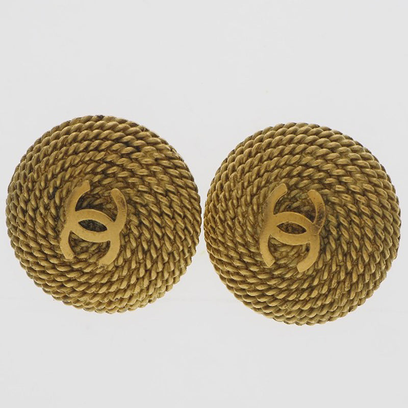 [CHANEL] Chanel Coco Mark Vintage Gold Plating Gold 95P engraved ladies earrings