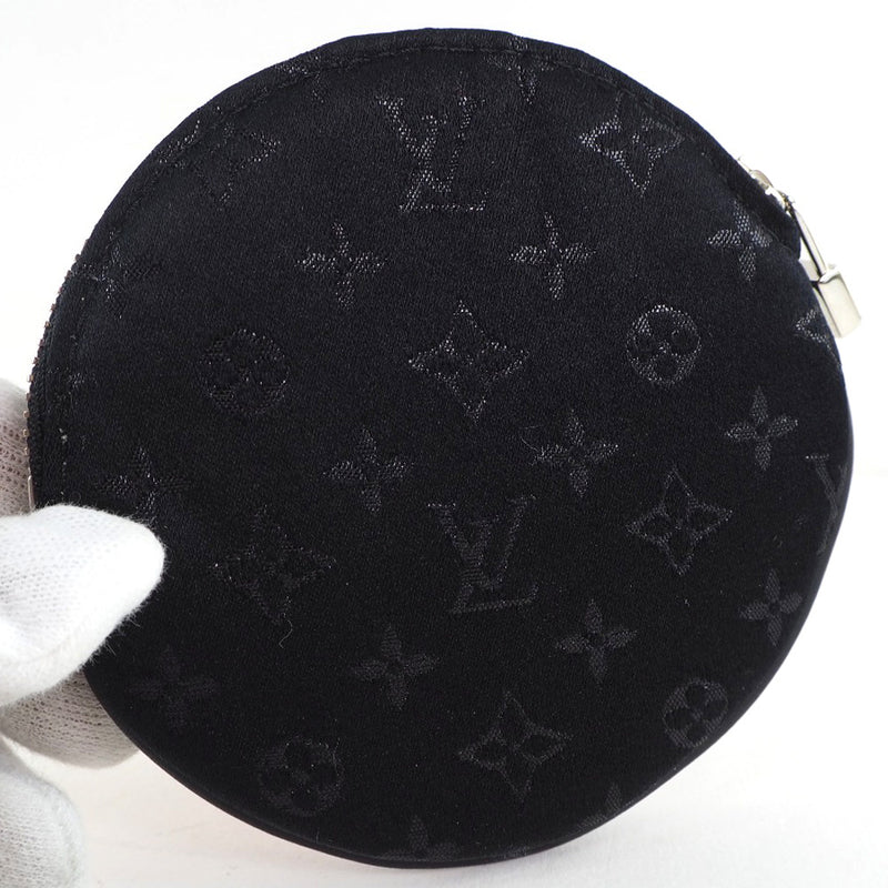 【LOUIS VUITTON】ルイ・ヴィトン
 コントドゥフェ M92272 モノグラムサテン 黒 MI0062刻印 レディース コインケース
Aランク