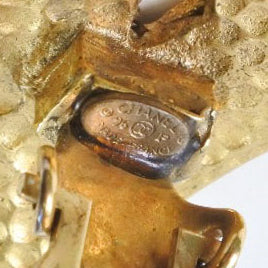 [샤넬] 샤넬 히시 -형태의 빈티지 골드 골드 96p 조각 된 숙녀 귀걸이