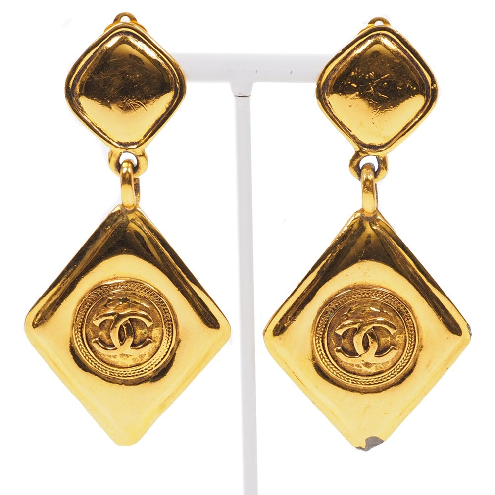 Chanel gold cc hot sale drop earrings