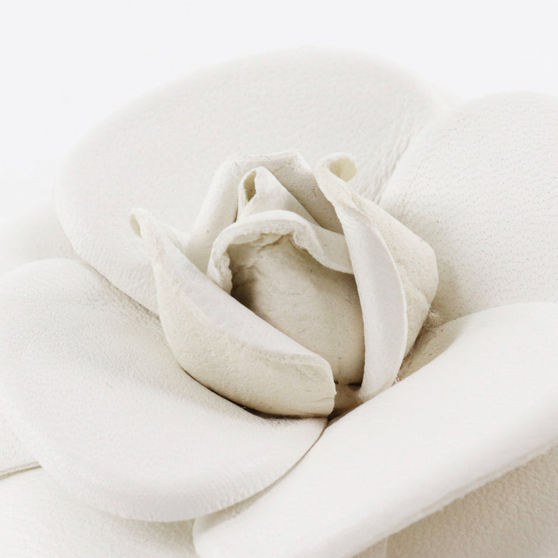 [샤넬] Chanel Corsage Camellia Leather White Ladies Brouch A-Rank