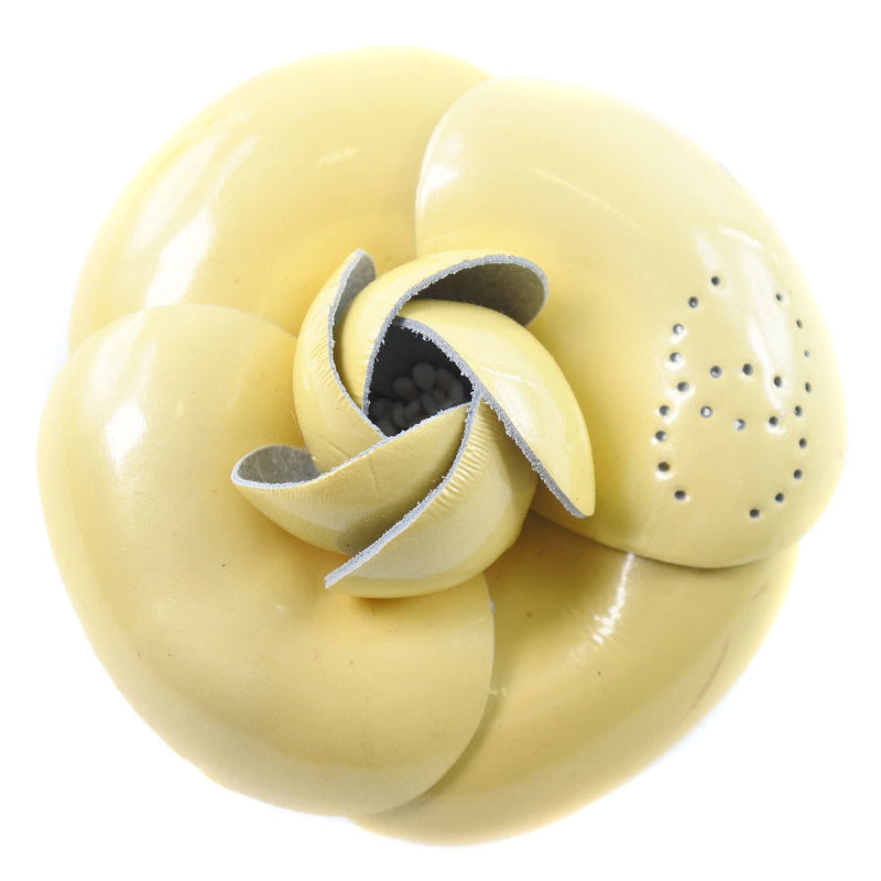 [Chanel] Chanel Cosage Camellia Cocomark esmaltado amarillo damas broo