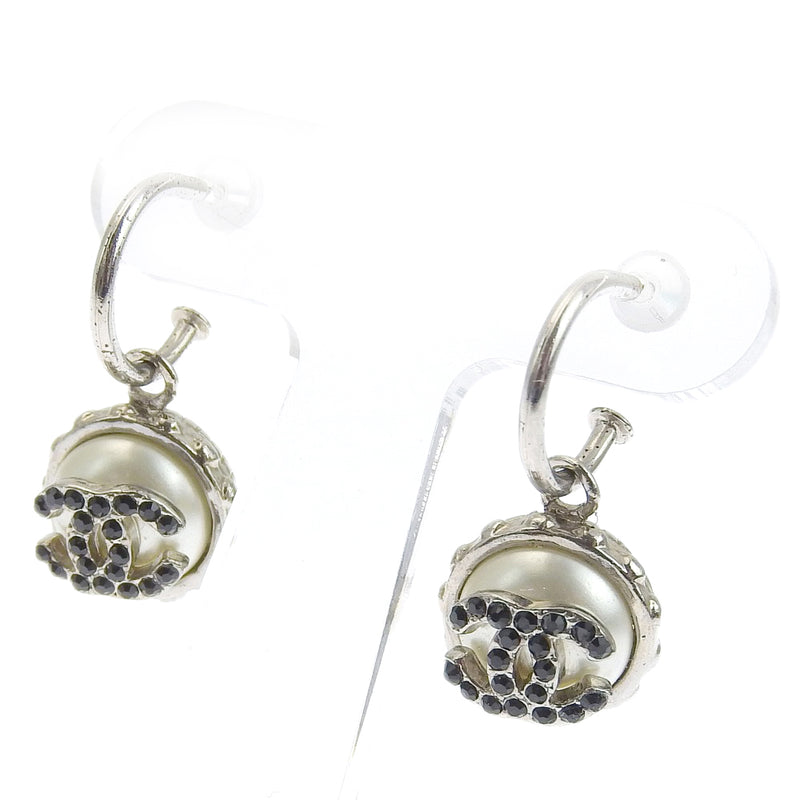 [CHANEL] Chanel Coco Mark Fake Pearl Silver/Black 02C engraved Ladies Earrings