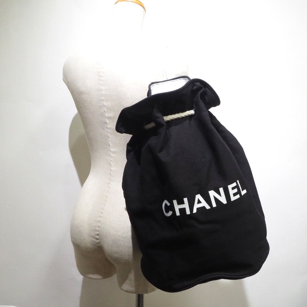 CHANEL】シャネル プールバッグ ノベルティ 巾着 キャンバス 黒 レディース ショルダーバッグ A-ランク – KYOTO NISHIKINO