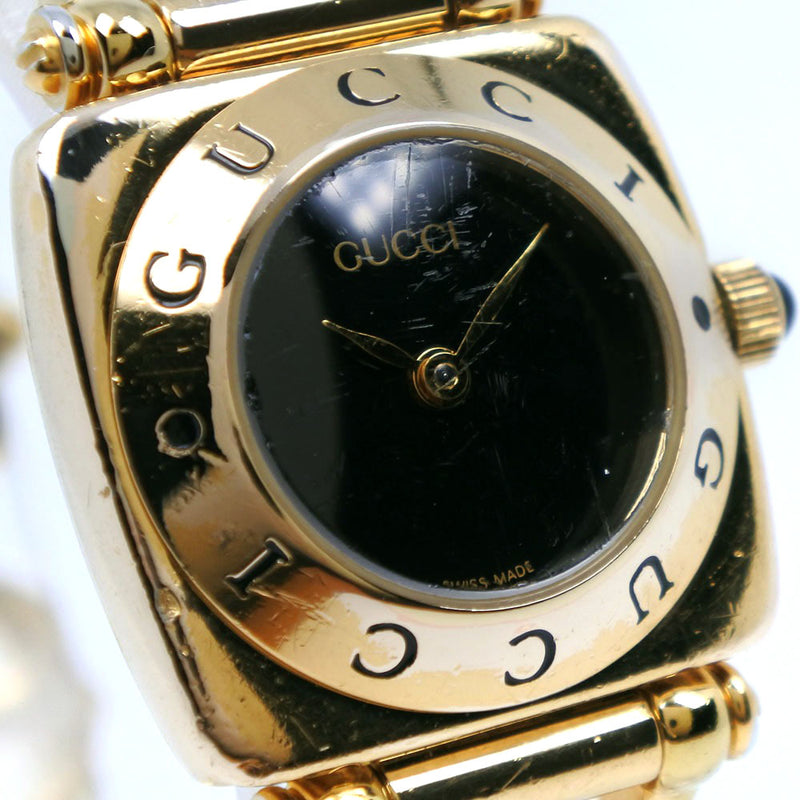 【GUCCI】グッチ
 腕時計
 6400L 金メッキ クオーツ アナログ表示 黒文字盤 レディース