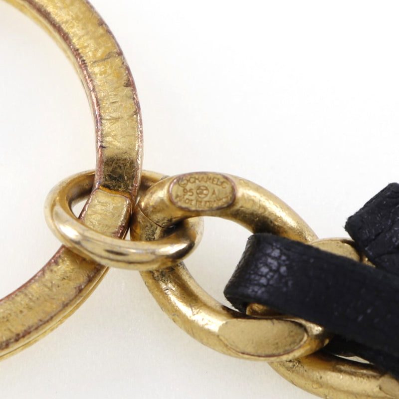[Chanel] Chanel Key Ring Cocomark Gold Plating x Leather 95 Una cadena de llave de mujer grabada