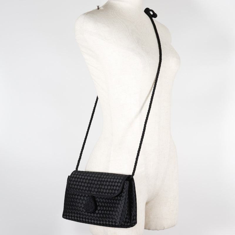 [BOTTEGAVENETA] Bottega Veneta Intrecchart Satin Black Ladies Shoulder Bag