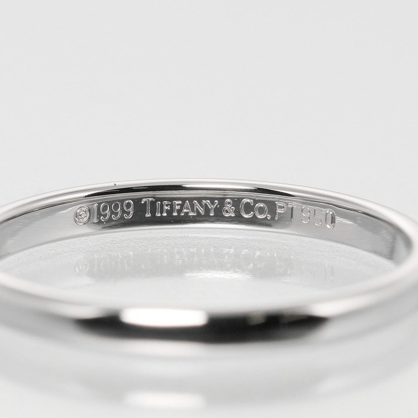 【TIFFANY&Co.】ティファニー フォーエバー ウェディング クラシック バンド 2mmモデル 2.53g Pt950プラチナ 11号 –  KYOTO NISHIKINO